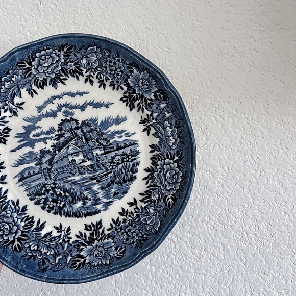Vintage Salem China Co Olde‎ Staffordshire English Ironstone Hand Engraved Blue - Picture 5 of 6